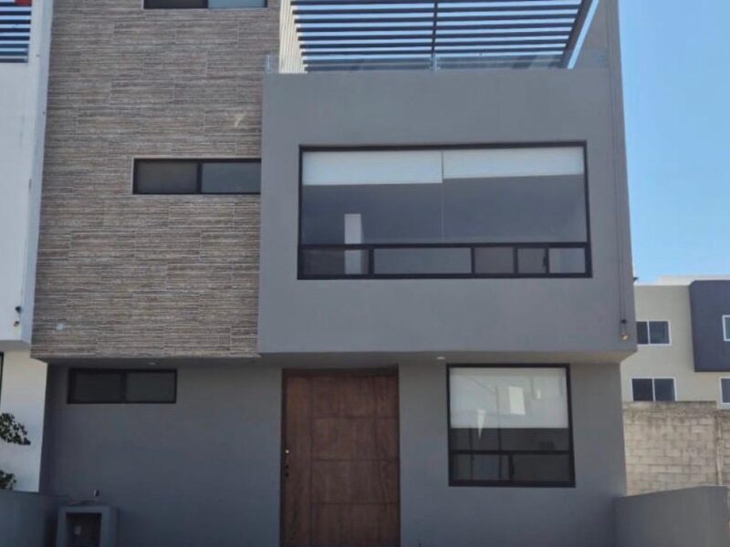 Casa en renta | 3 niveles | roof garden | El Condado | Querétaro