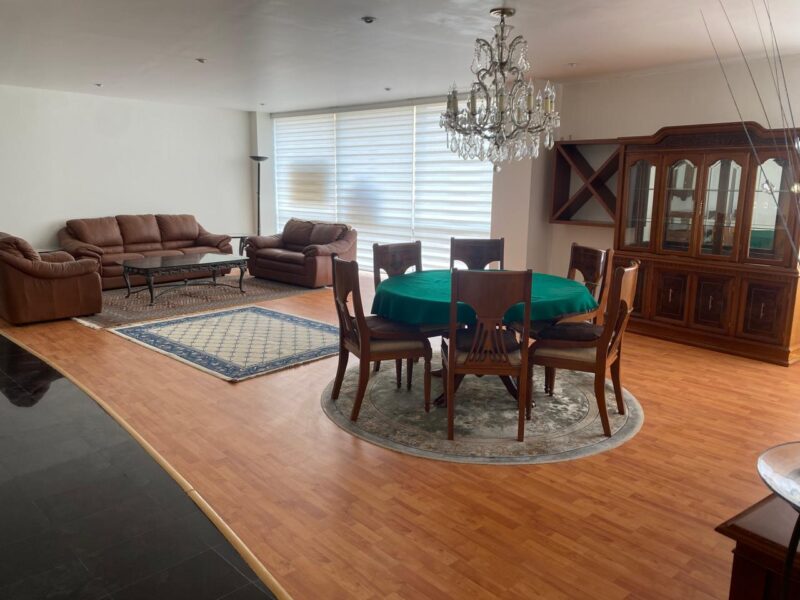 Departamento amueblado en renta en Villa Florence | 225 m² | 3 estacionamientos y amenidades premium