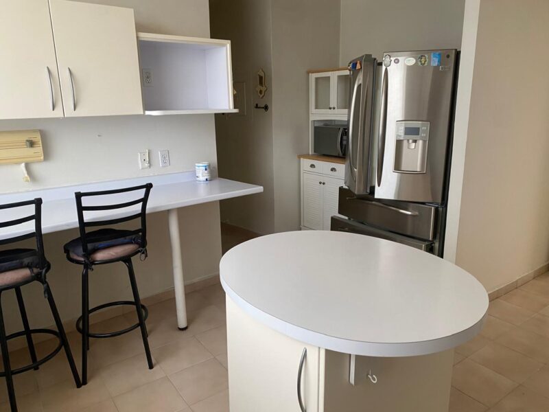 Departamento amueblado en renta en Villa Florence | 225 m² | 3 estacionamientos y amenidades premium