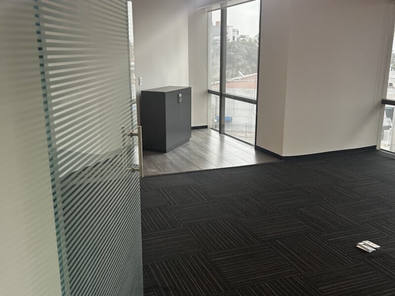 Oficina en renta en Interlomas equipada | lista para operar | 116 m² | iluminación y vistas