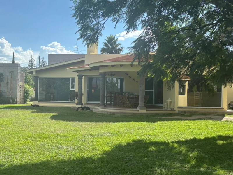 Casa en venta en Tequisquiapan | Terreno de 3,127 m² | fraccionamiento privado | una planta