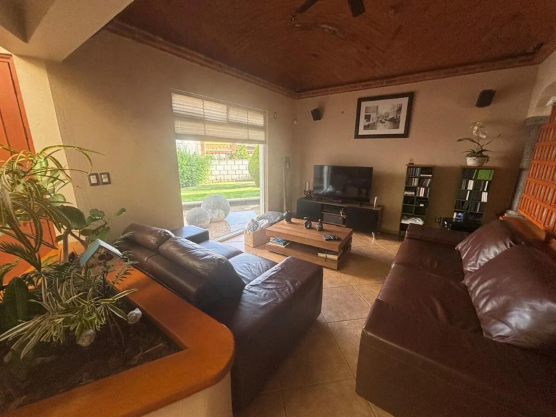 Casa en venta en Tequisquiapan | Terreno de 3,127 m² | fraccionamiento privado | una planta