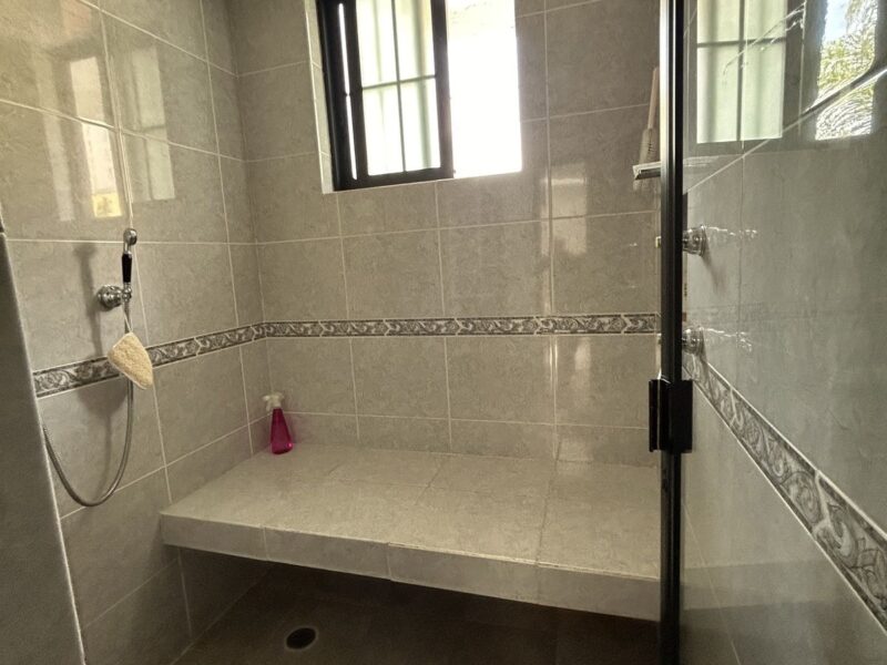 Casa en venta | Villa Florence | 470 m2 | Seguridad, jardín privado | vida familiar de alto nivel